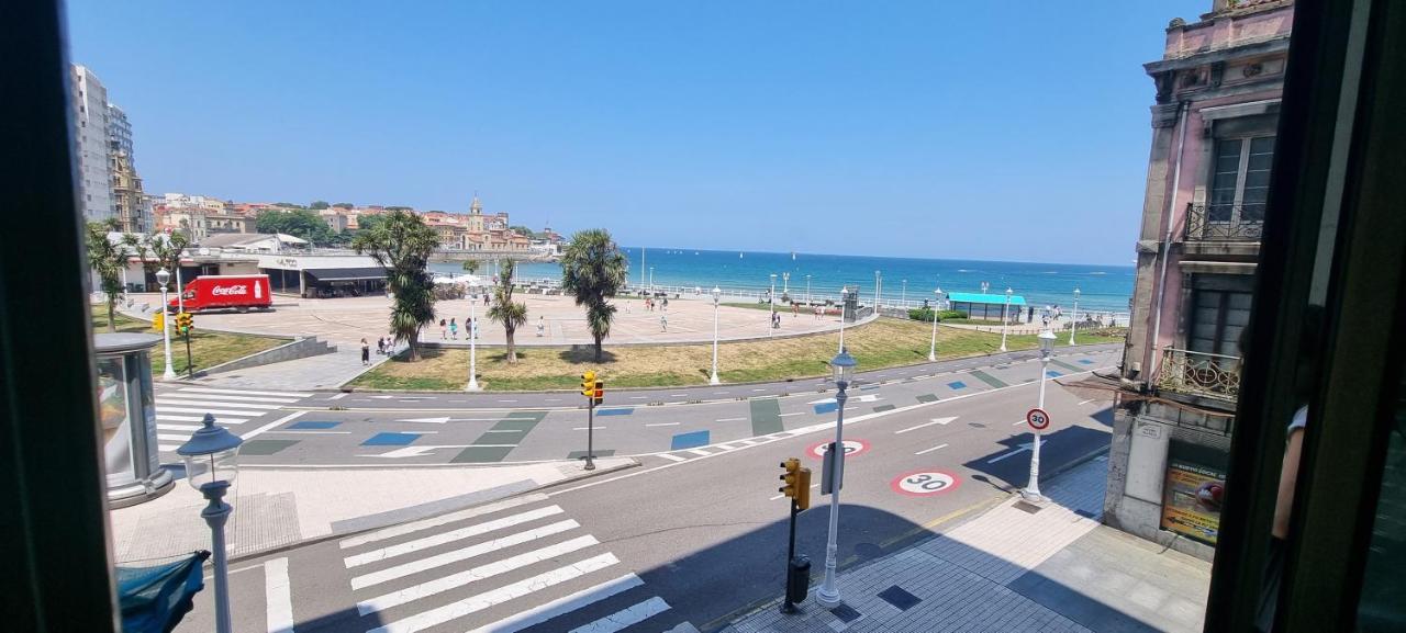 Апартаменты Apartamento La Escalerona Con Vistas Al Mar Хихон Экстерьер фото